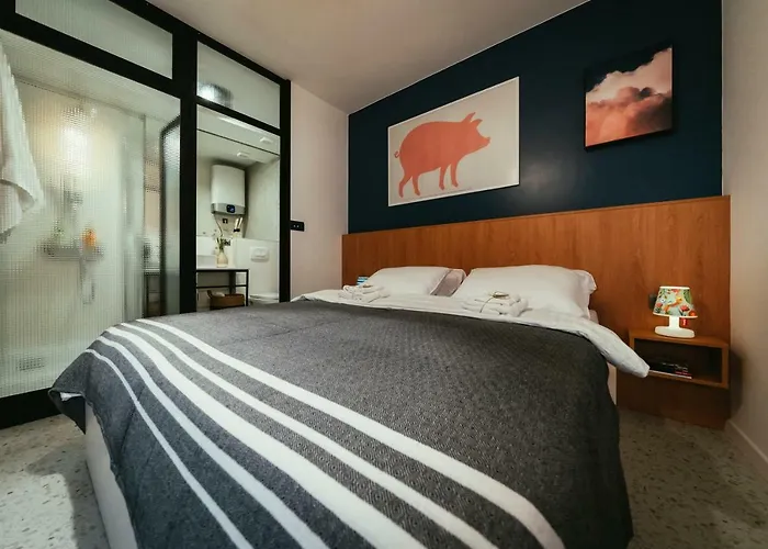 Apartman Em Kastelo *