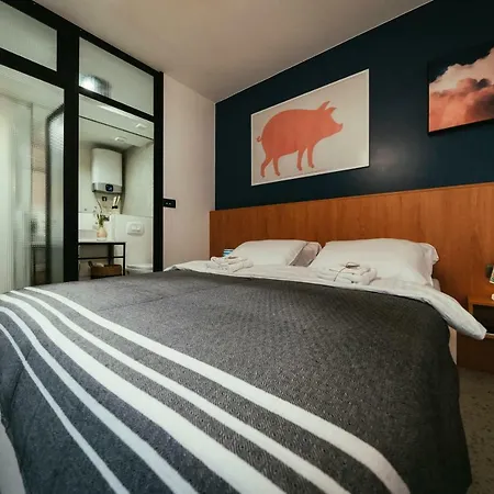 Apartament Em Kastelo *